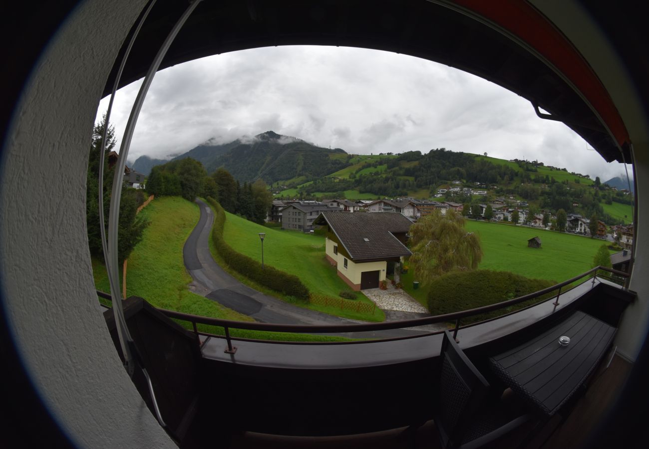 Ferienwohnung in Kaprun - Apartment Karen - great view of the glacier