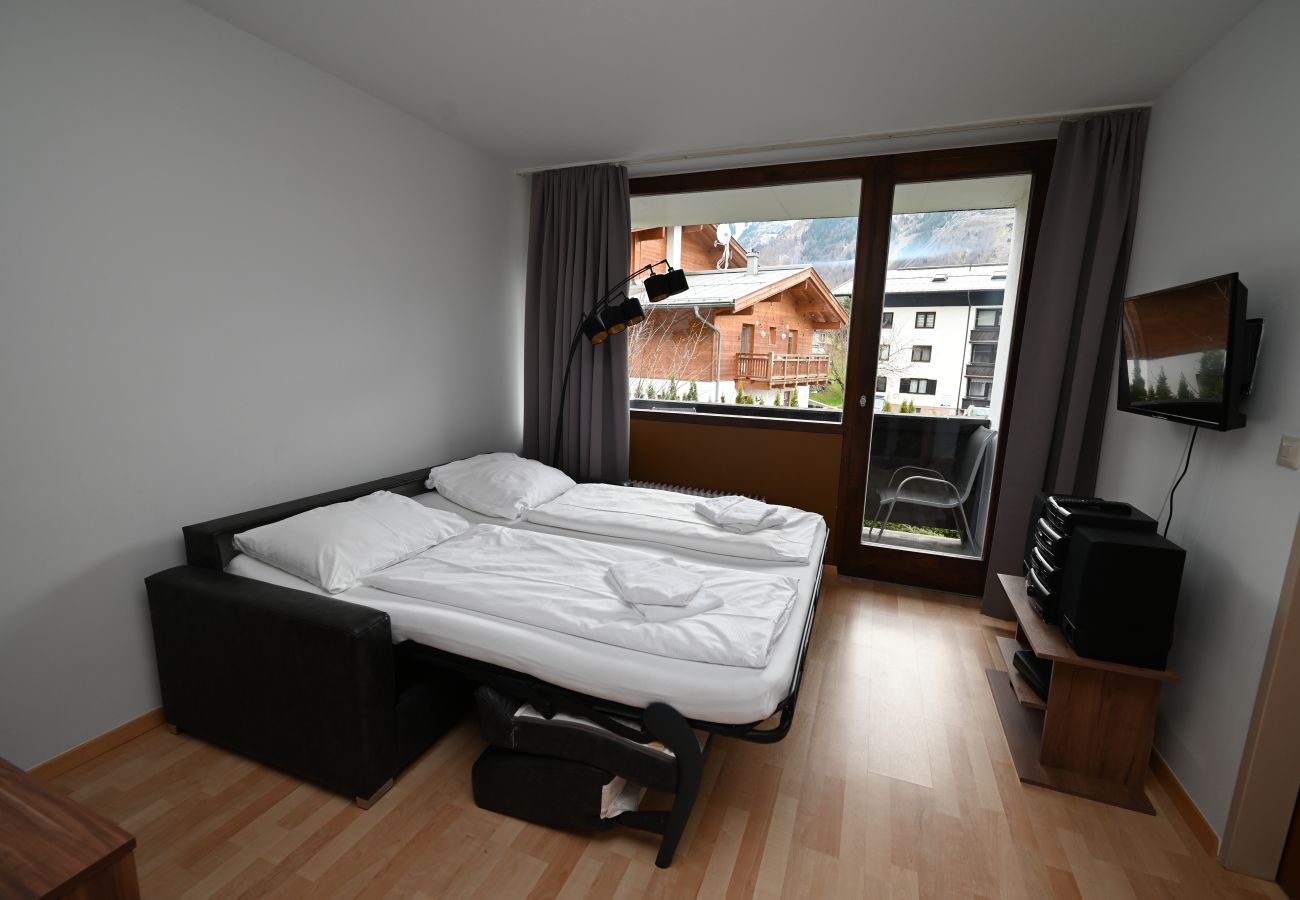 Ferienwohnung in Kaprun - Haus 3 Top 16 - LowBudget Apartment