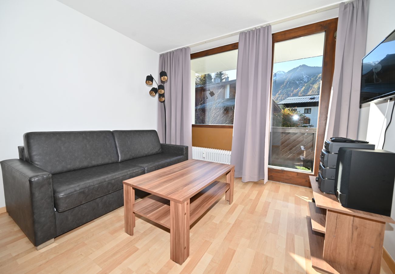 Ferienwohnung in Kaprun - Haus 3 Top 16 - LowBudget Apartment