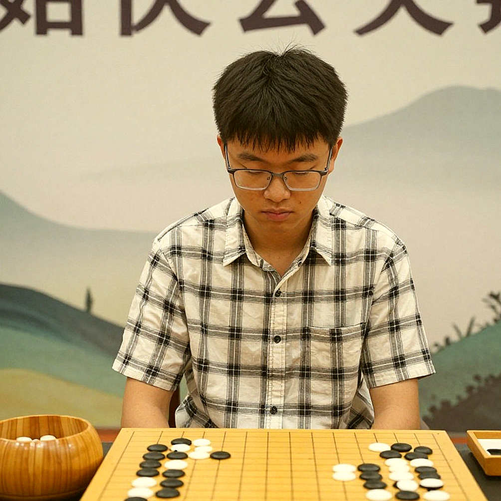 A European Club Cup Headline and Eleven Empty Points: Auditing ChessBase Magazine #225