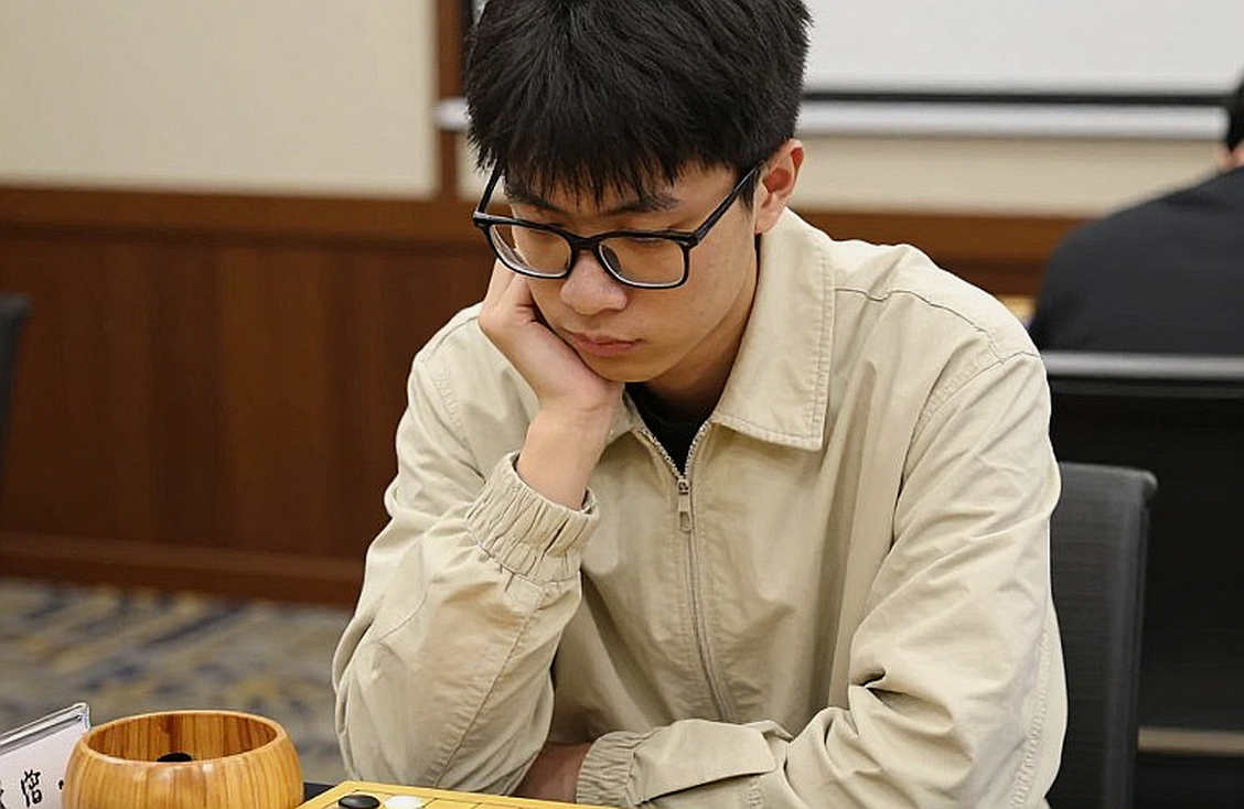 Carlsen's Confession: Stamina Fading at 35, AI Has Erased Human Edge — And Why He Is Naming a $20 Million Price Carlsen's Confession: Stamina Fading at 35, AI Has Erased Human Edge — And Why He Is Naming a $20 Million Price