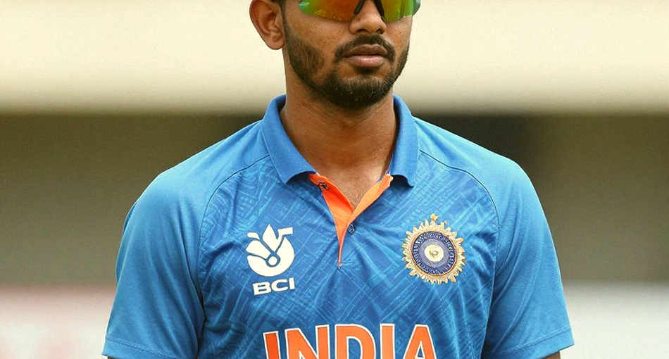 Yellow and Red at Wankhede: Pollard's Statement Is About Stand Ownership, Not Cricket Yellow and Red at Wankhede: Pollard's Statement Is About Stand Ownership, Not Cricket