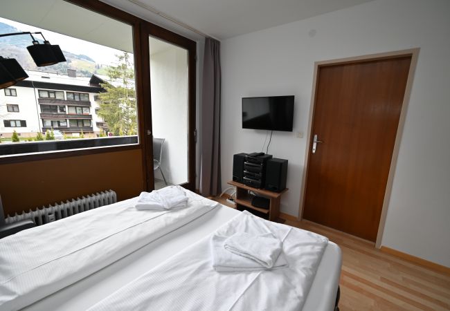 Apartment in Kaprun - Haus 3 Top 16 - LowBudget Apartment Apartment in Kaprun - Haus 3 Top 16 - LowBudget Apartment