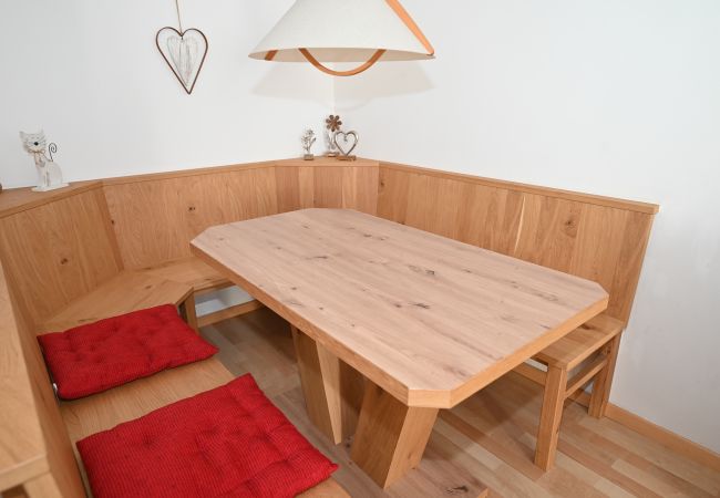 Apartment in Kaprun - Haus 3 Top 16 - LowBudget Apartment Apartment in Kaprun - Haus 3 Top 16 - LowBudget Apartment