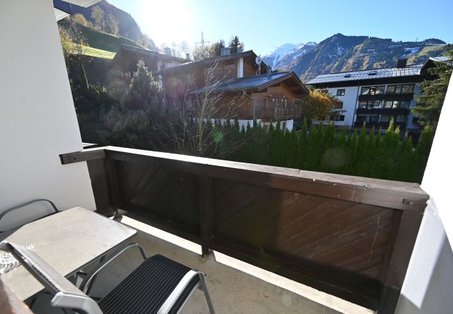 Apartment in Kaprun - Haus 3 Top 16 - LowBudget Apartment