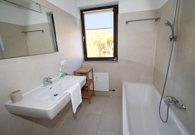Apartment in Kaprun - Haus 3 Top 16 - LowBudget Apartment Apartment in Kaprun - Haus 3 Top 16 - LowBudget Apartment